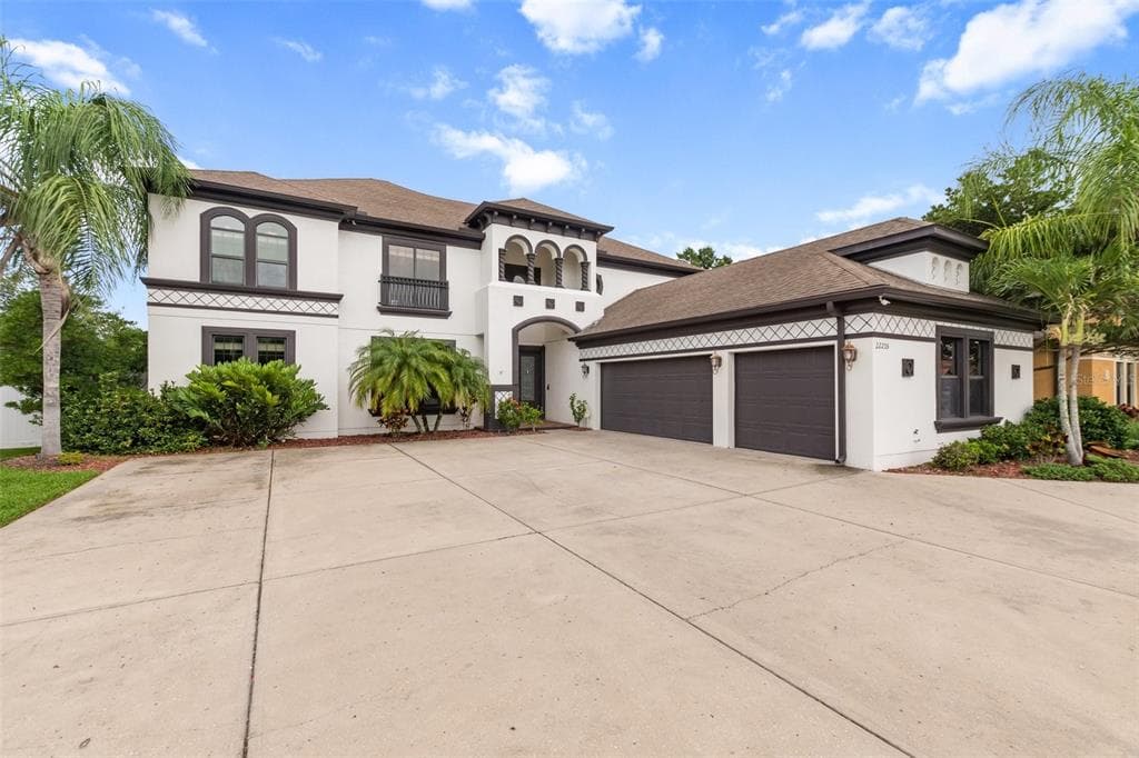 22255 OAKVILLE DRIVE