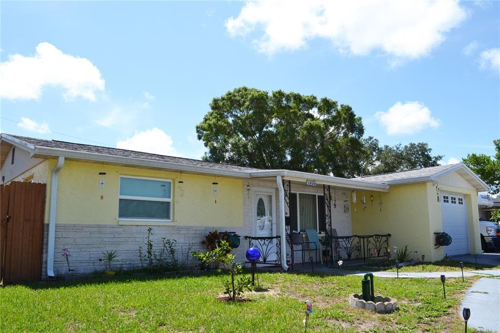1036 CROYDON LANE HOLIDAY, FL 34691
