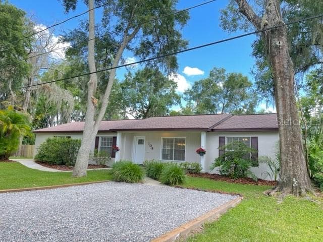 108 LAKE DRIVE