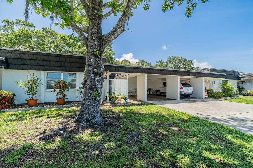 1516 LAKESIDE WAY SARASOTA, FL 34232