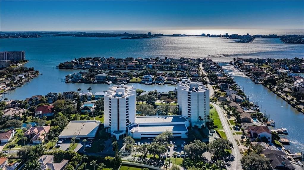 5950 PELICAN BAY PLAZA S UNIT 204 GULFPORT, FL 33707