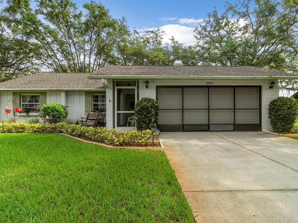 8605 WHITE SPRINGS DRIVE NEW PORT RICHEY, FL 34655
