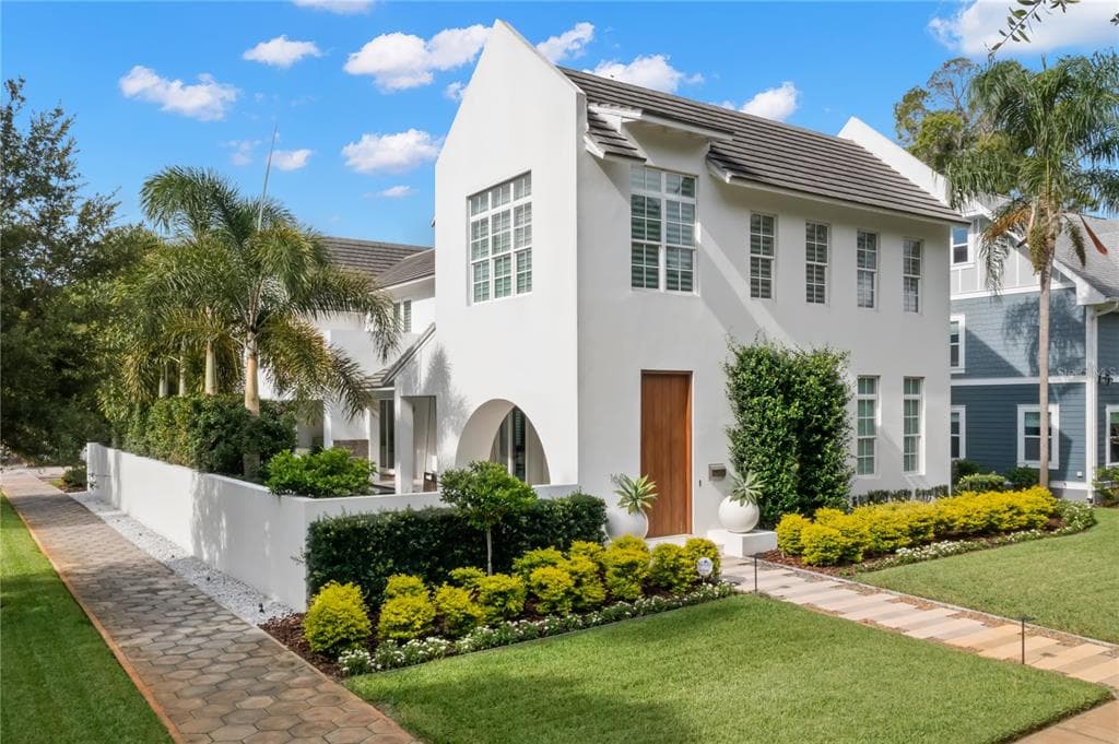168 13TH AVENUE NE ST PETERSBURG, FL 33701