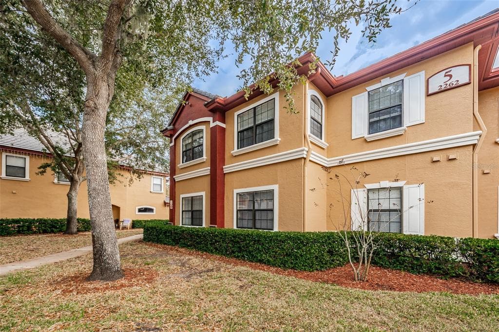 2199 CHIANTI PLACE UNIT 912 PALM HARBOR, FL 34683