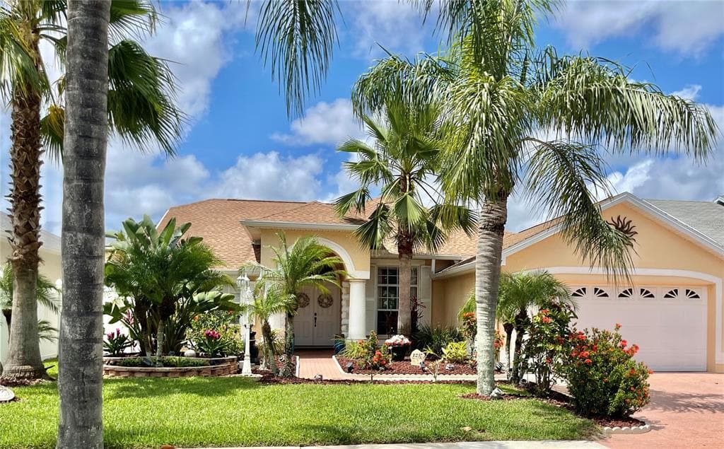 1237 SALT LAKE DRIVE TARPON SPRINGS, FL 34689