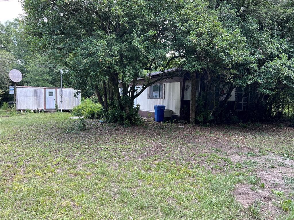 11152 GALAXY LANE THONOTOSASSA, FL 33592