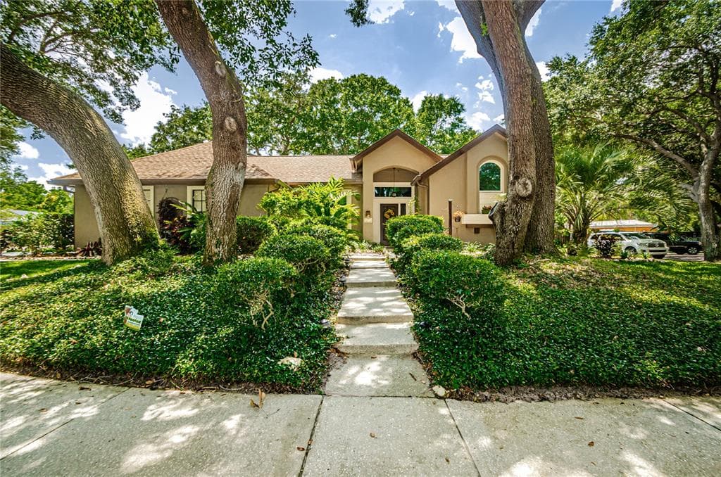 3072 WINDRIDGE OAKS DRIVE PALM HARBOR, FL 34684