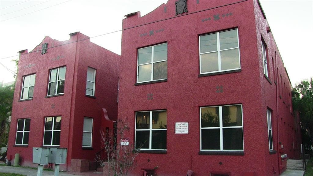 111 S NEWPORT AVENUE UNIT 4 TAMPA, FL 33606