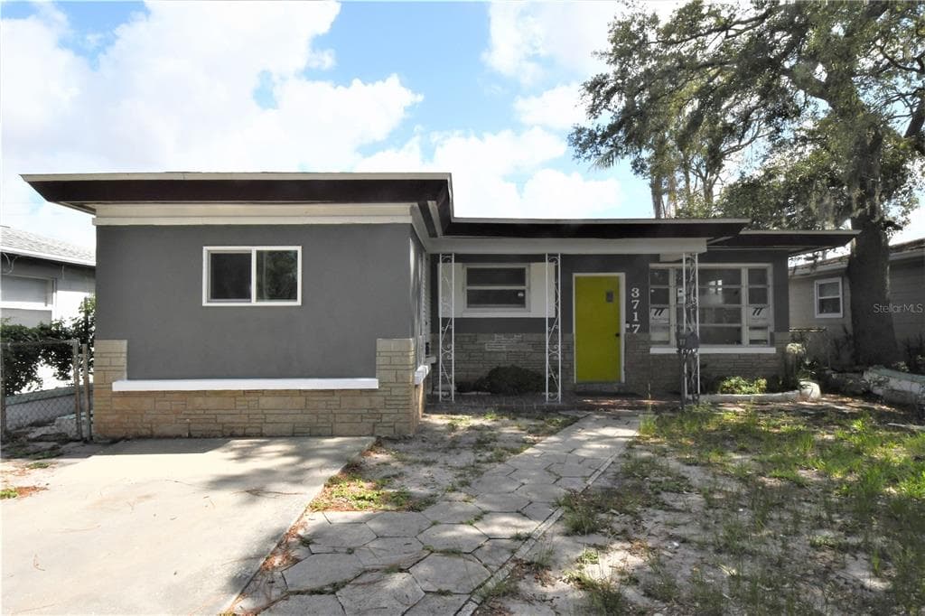 3717 1ST AVENUE S ST PETERSBURG, FL 33711