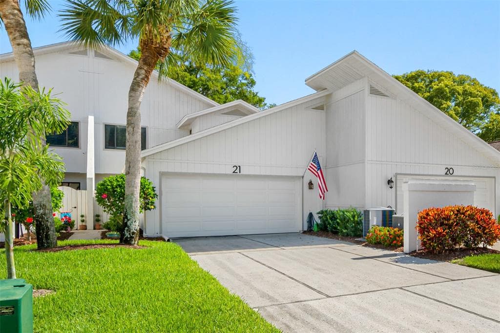 468 LAKEVIEW DRIVE UNIT 21 PALM HARBOR, FL 34683
