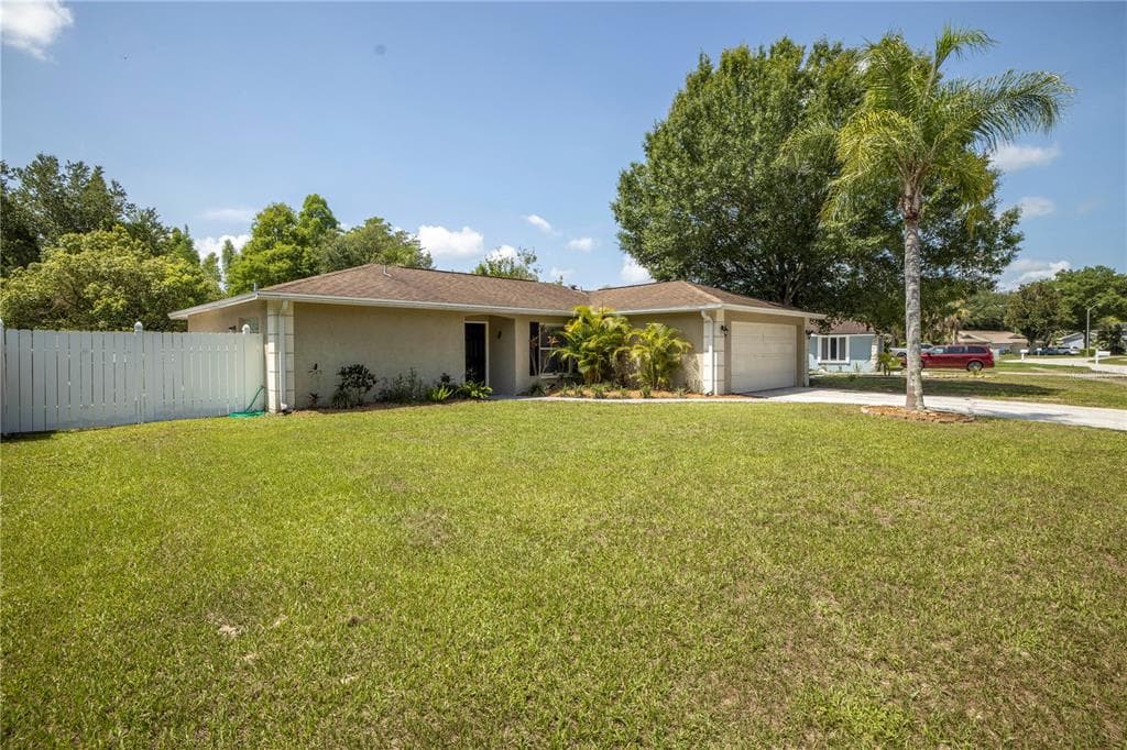 5506 FULMAR DRIVE TAMPA, FL 33625