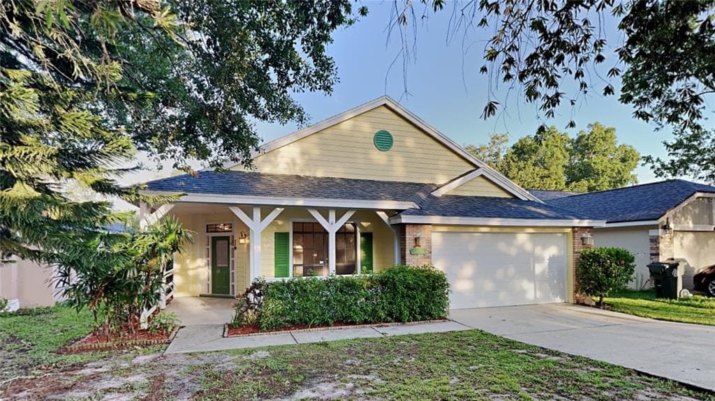 1076 MCKINNON AVENUE OVIEDO, FL 32765