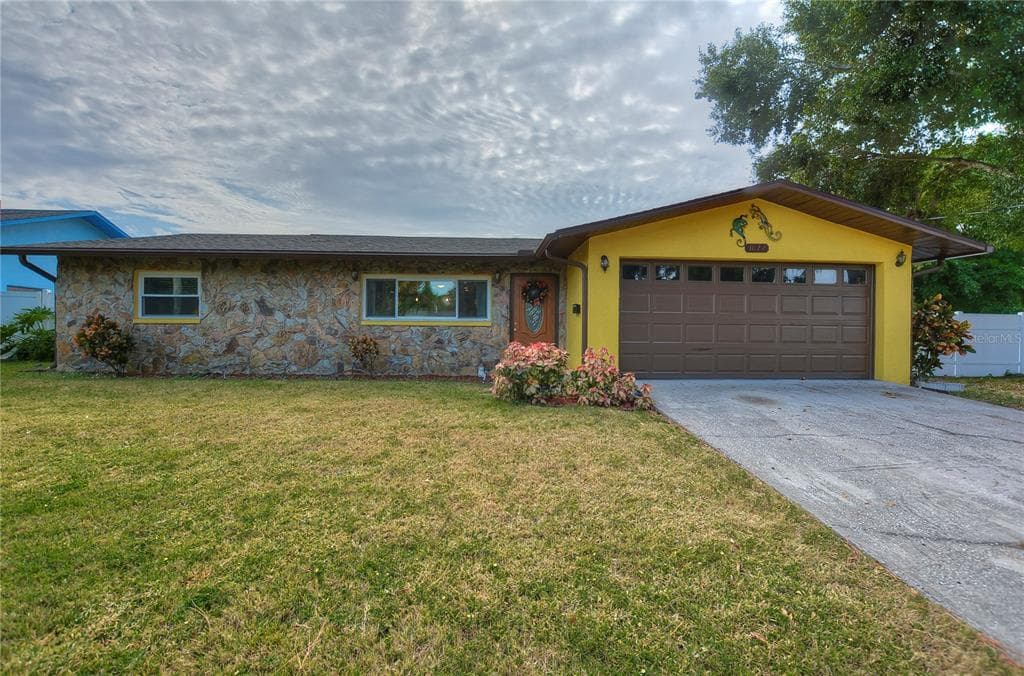 1622 ALCAZAR WAY S ST PETERSBURG, FL 33712