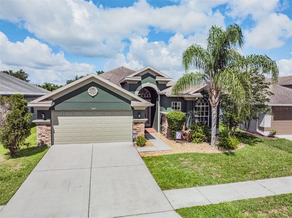 4641 ROLLING GREEN DRIVE WESLEY CHAPEL, FL 33543