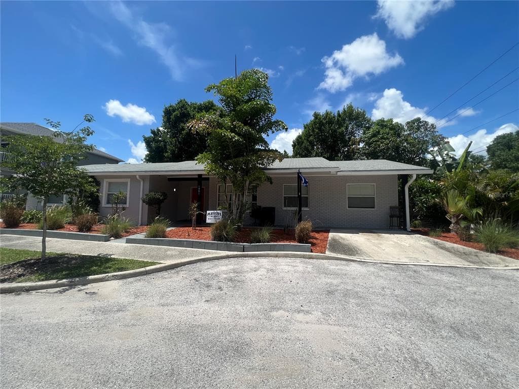 1901 W WALNUT STREET TAMPA, FL 33607