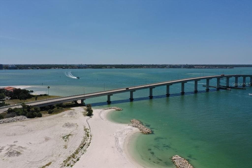 691 S GULFVIEW BOULEVARD UNIT 1408 CLEARWATER BEACH, FL 33767