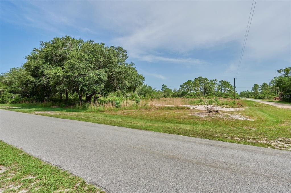 702 PARK AVENUE INDIAN LAKE ESTATES, FL 33855