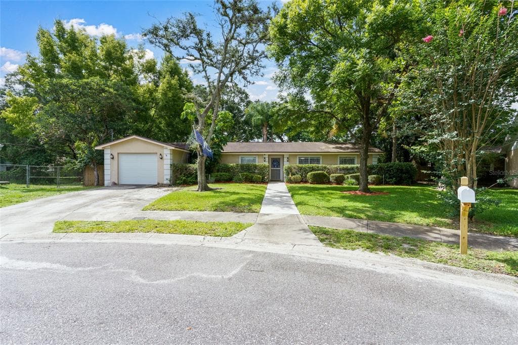 1904 W CLINTON STREET TAMPA, FL 33604