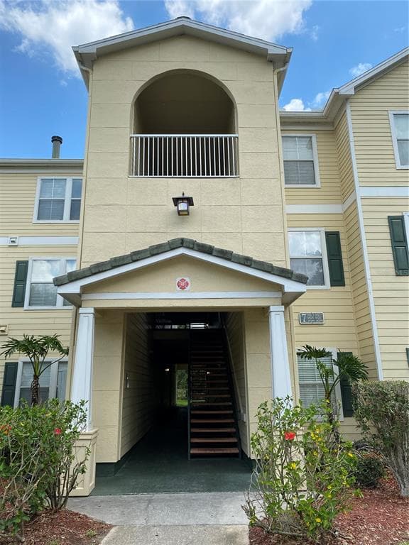 18289 BRIDLE CLUB DRIVE UNIT 18289 TAMPA, FL 33647