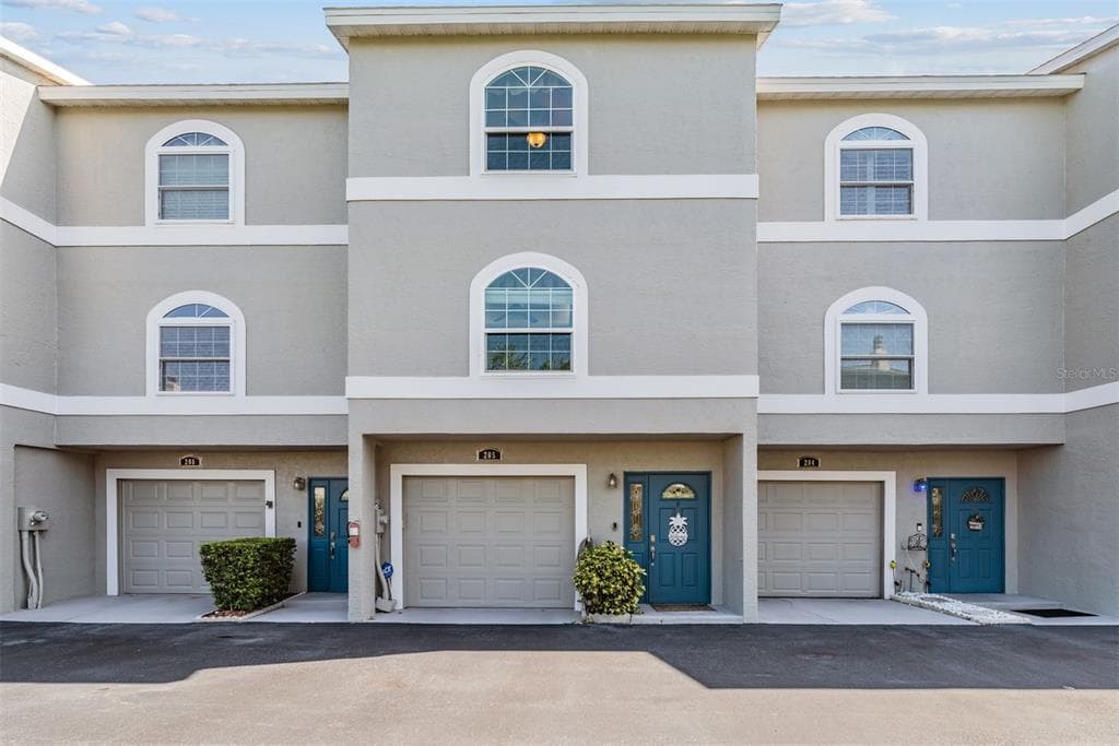 737 PINELLAS BAYWAY S UNIT 205 TIERRA VERDE, FL 33715