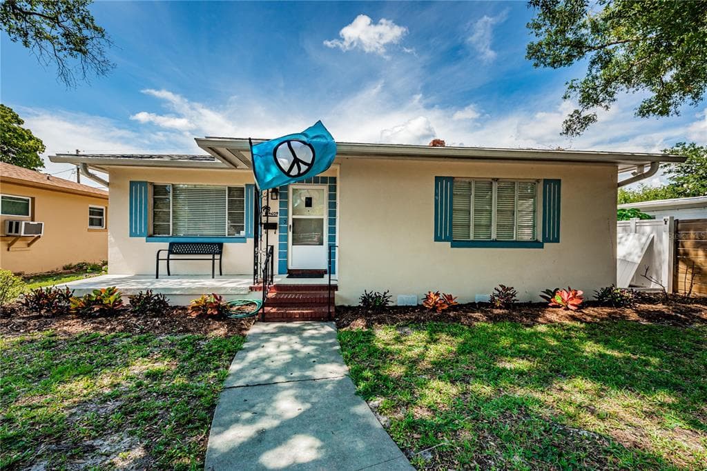 4609 1ST AVENUE S ST PETERSBURG, FL 33711