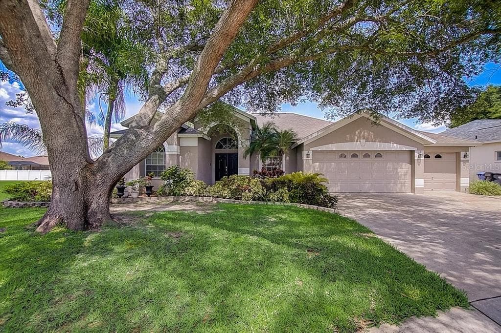 1842 S RIDGE DRIVE VALRICO, FL 33594