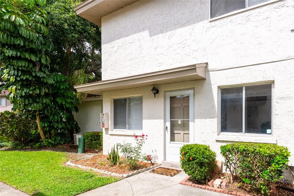 1829 BOUGH AVENUE UNIT 3 CLEARWATER, FL 33760