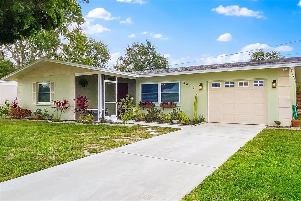 3403 YORK DRIVE W BRADENTON, FL 34205