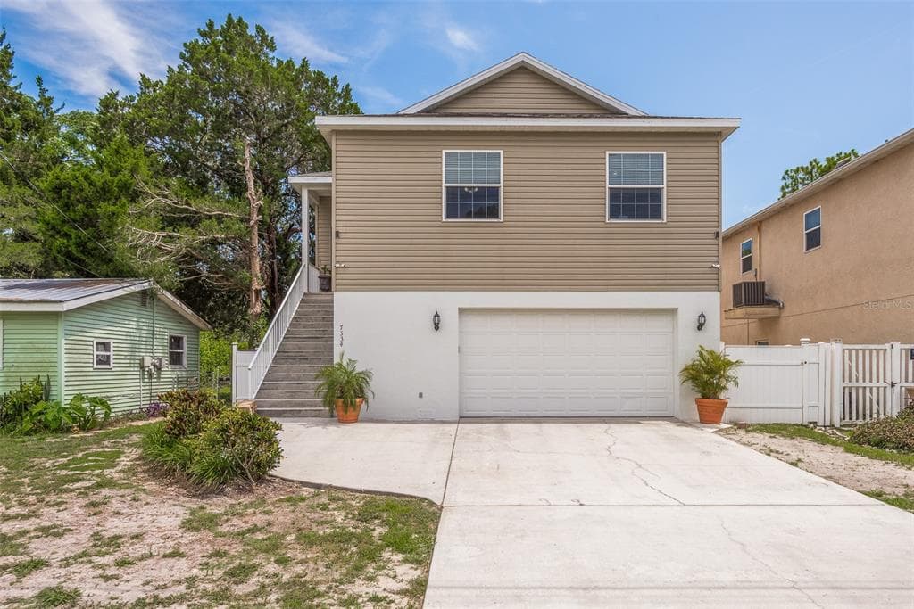 7334 NEW YORK AVENUE HUDSON, FL 34667