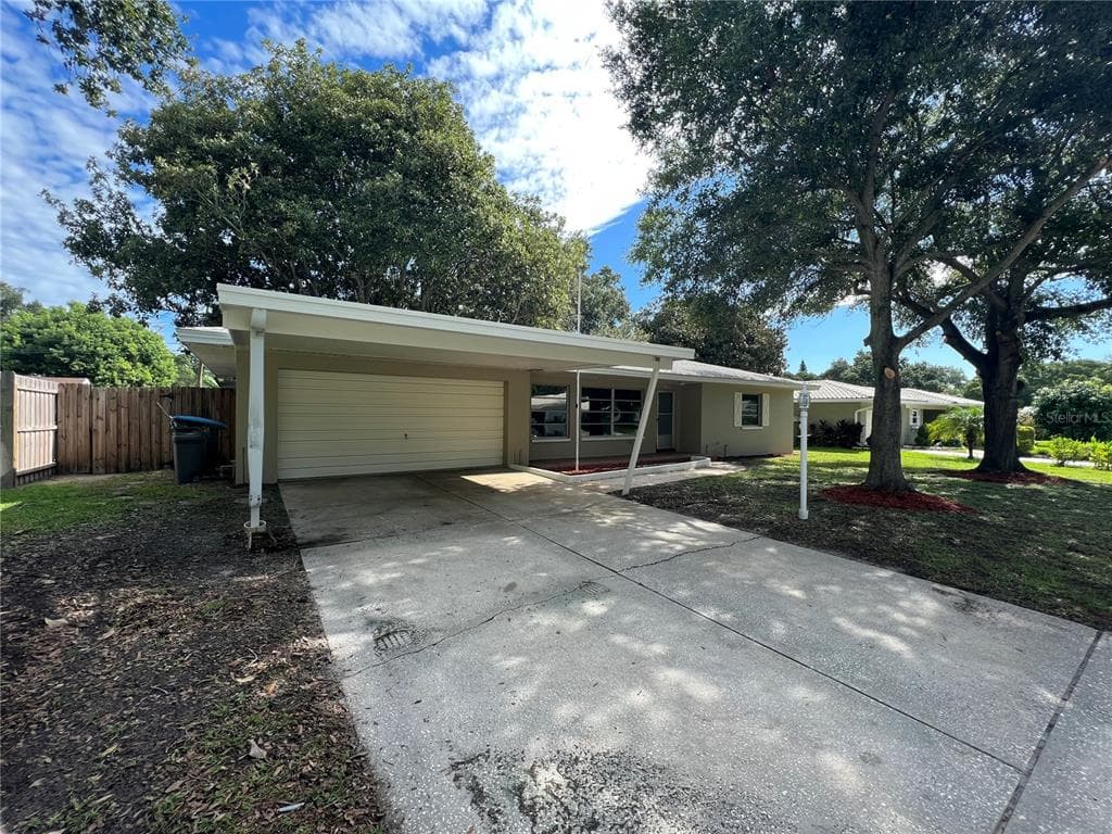 1612 WHITEWOOD DRIVE CLEARWATER, FL 33756