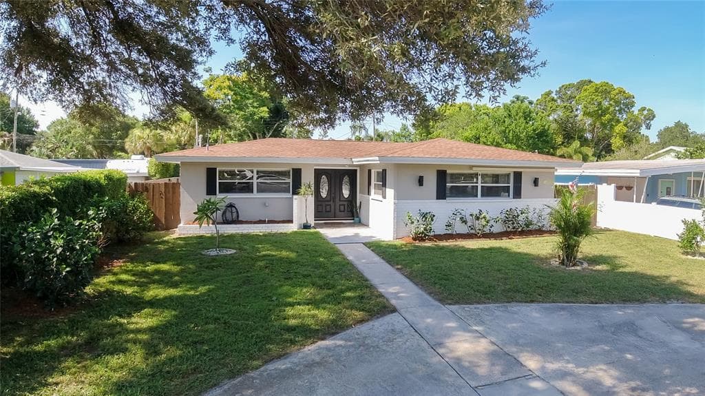 6138 8TH AVENUE S GULFPORT, FL 33707