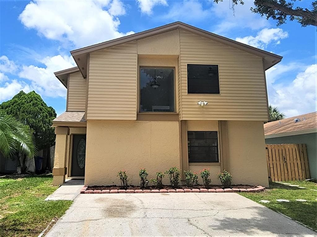 5109 SPICEWOOD COURT TAMPA, FL 33624
