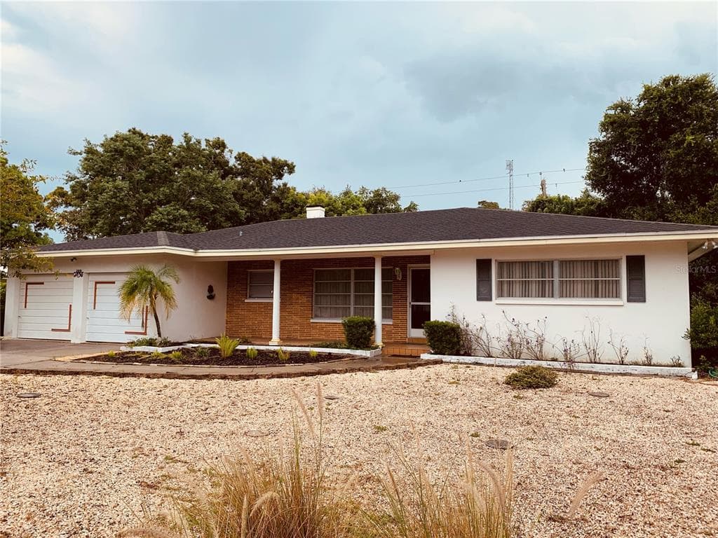 309 HICKORY LANE LARGO, FL 33770