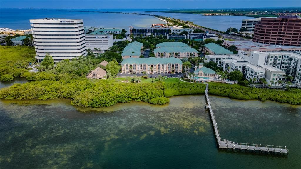 1107 BAY CLUB CIRCLE TAMPA, FL 33607