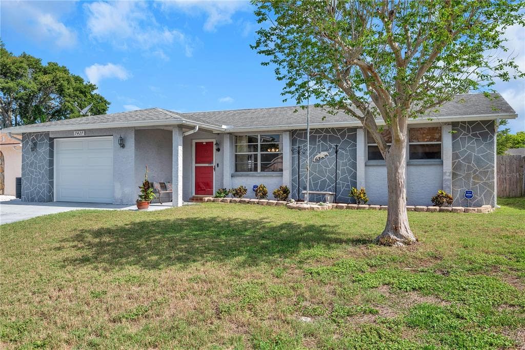 7427 BIMINI DRIVE PORT RICHEY, FL 34668