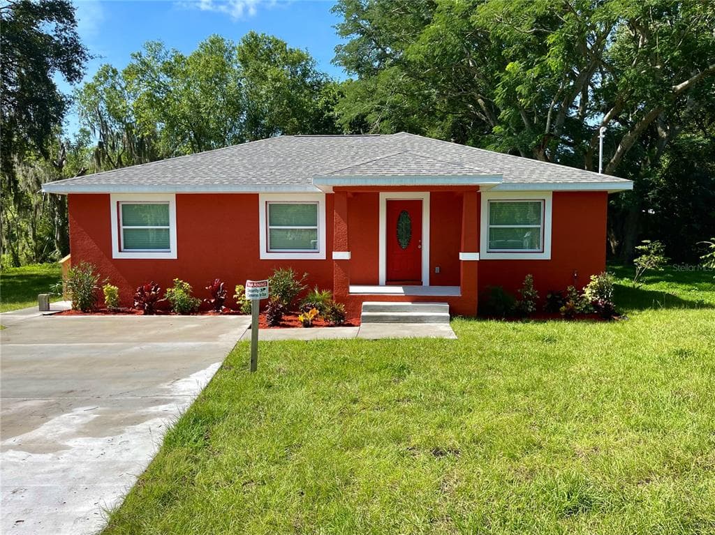 709 E WARREN STREET PLANT CITY, FL 33563