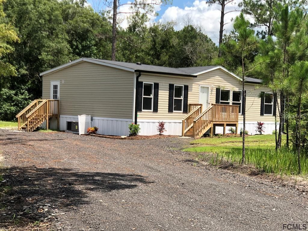10650 WEATHERBY AVENUE HASTINGS, FL 32145