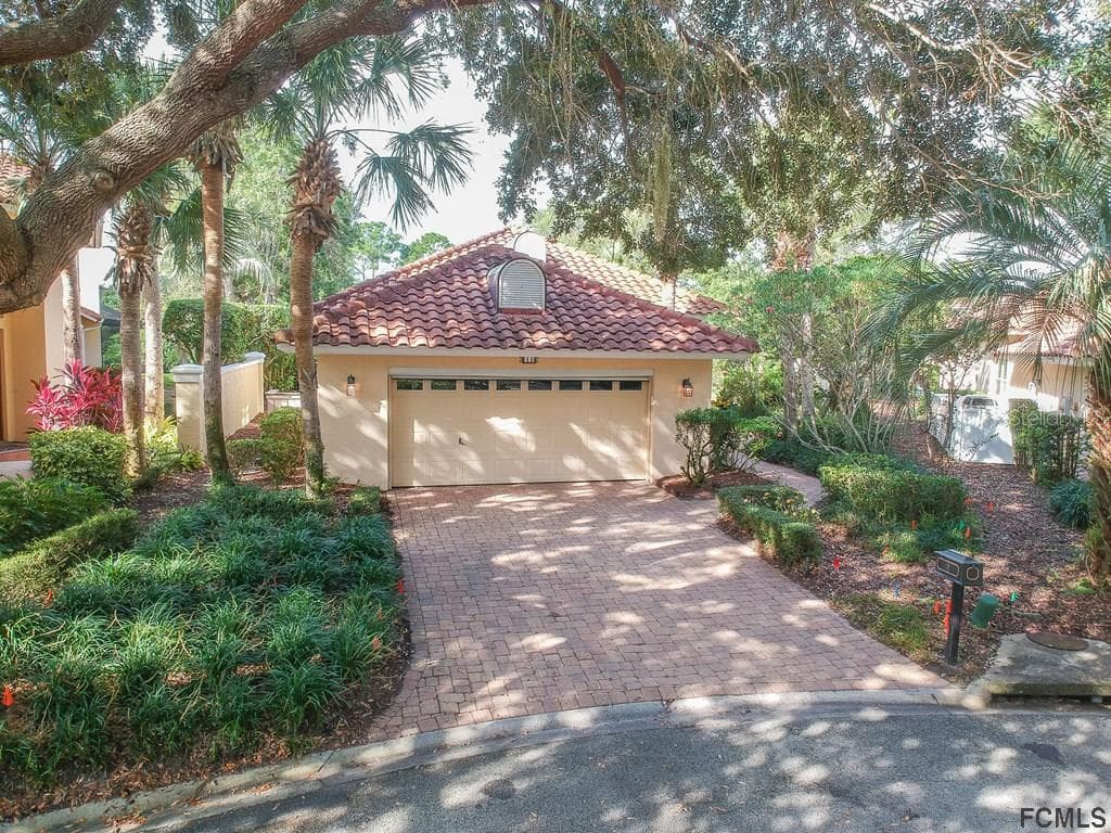 11 LAGUNA COURT PALM COAST, FL 32137