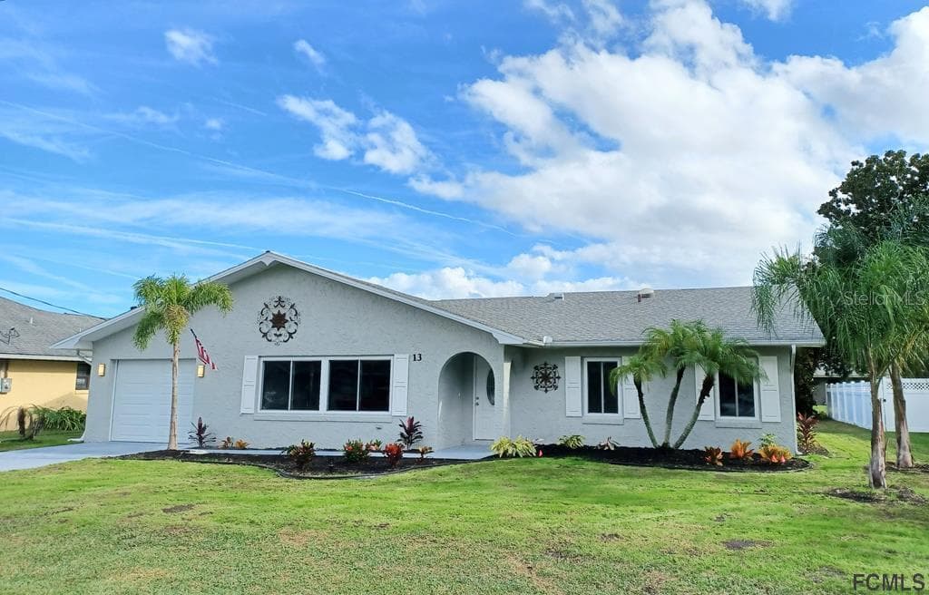 13 FORDNEY PLACE PALM COAST, FL 32137