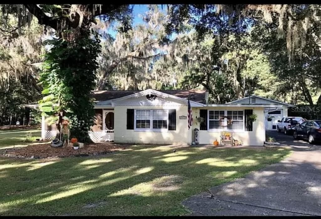 29239 S CORLEY ISLAND ROAD LEESBURG, FL 34748
