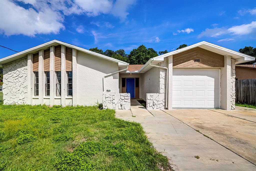 8511 HORIZON LANE HUDSON, FL 34667