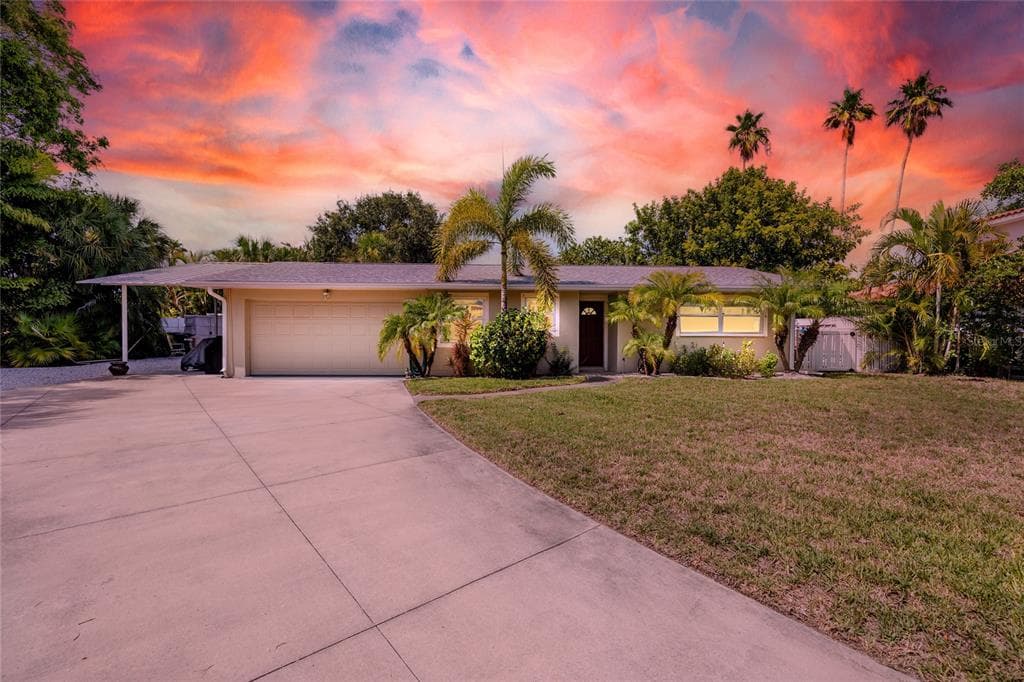 220 ISLE DRIVE ST PETE BEACH, FL 33706