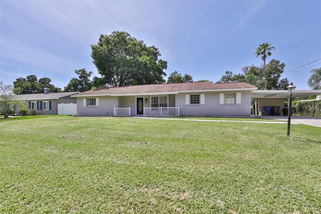 1504 MEADOWRIDGE DRIVE VALRICO, FL 33596