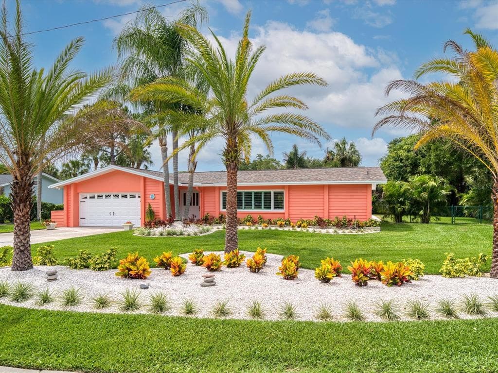 821 JACARANDA DRIVE LARGO, FL 33770
