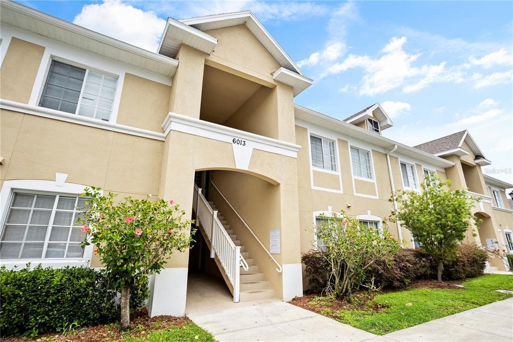 6013 PORTSDALE PLACE UNIT 101 RIVERVIEW, FL 33578