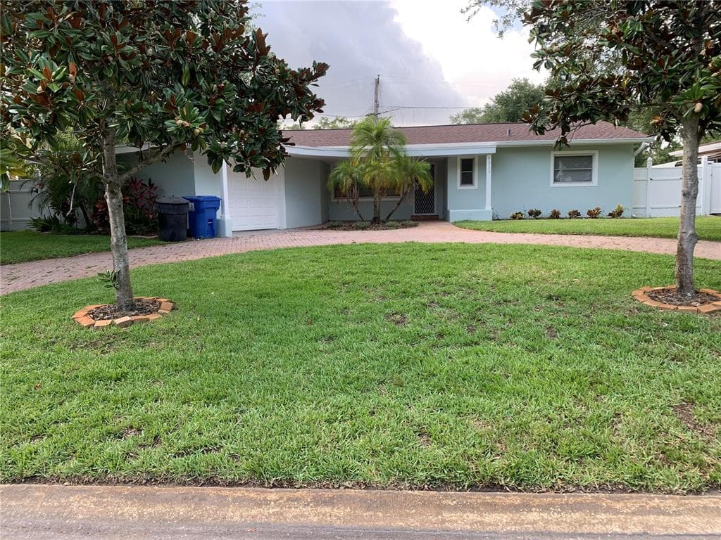 8311 40TH AVENUE N ST PETERSBURG, FL 33709
