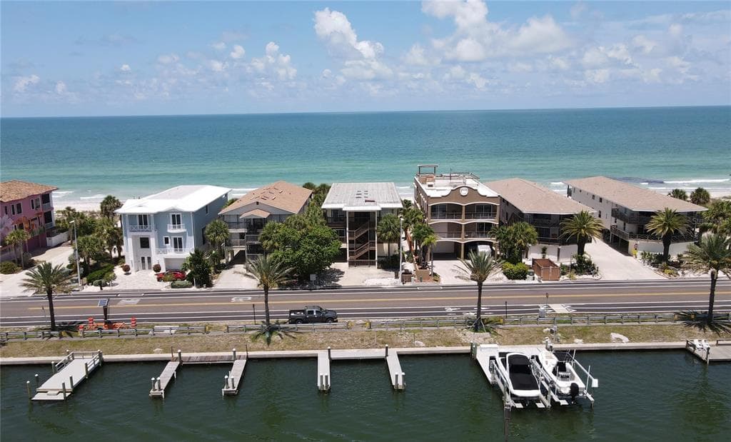 6 GULF BOULEVARD UNIT 204 INDIAN ROCKS BEACH, FL 33785