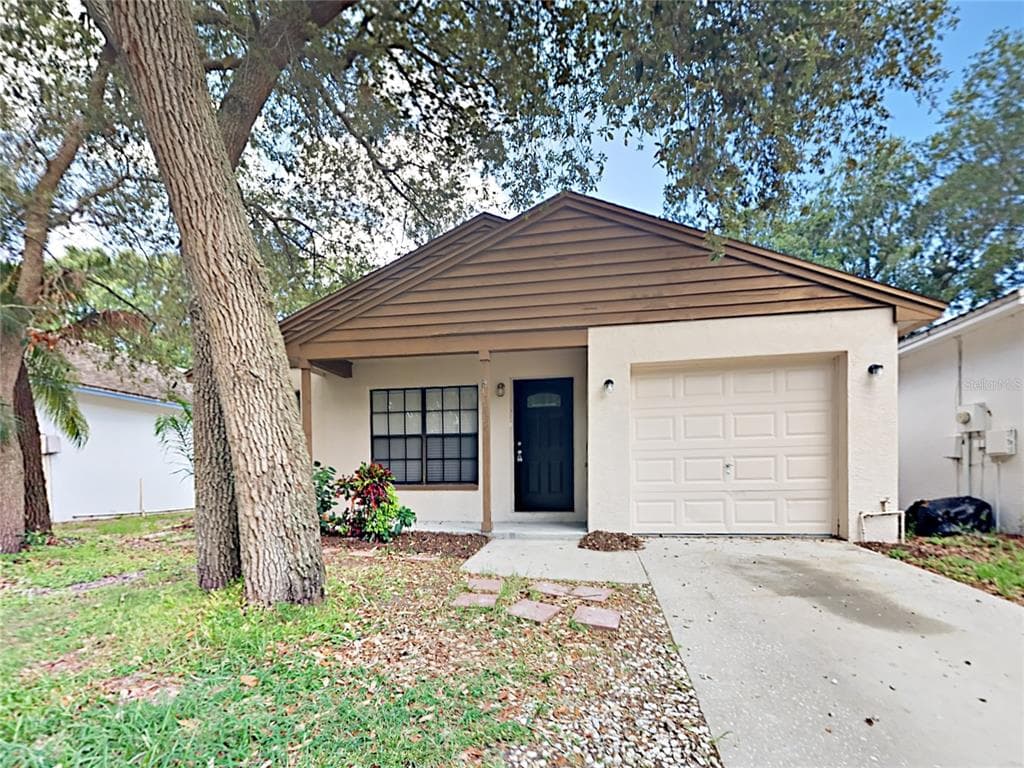 3834 LAKE SHORE DRIVE PALM HARBOR, FL 34684