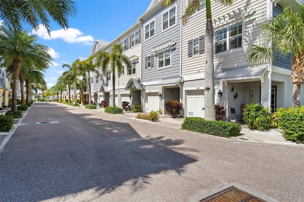 6009 MOORINGS DRIVE S ST PETERSBURG, FL 33712