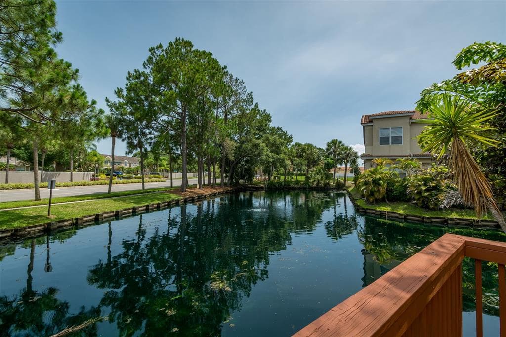 10402 LA MIRAGE COURT UNIT 101 TAMPA, FL 33615